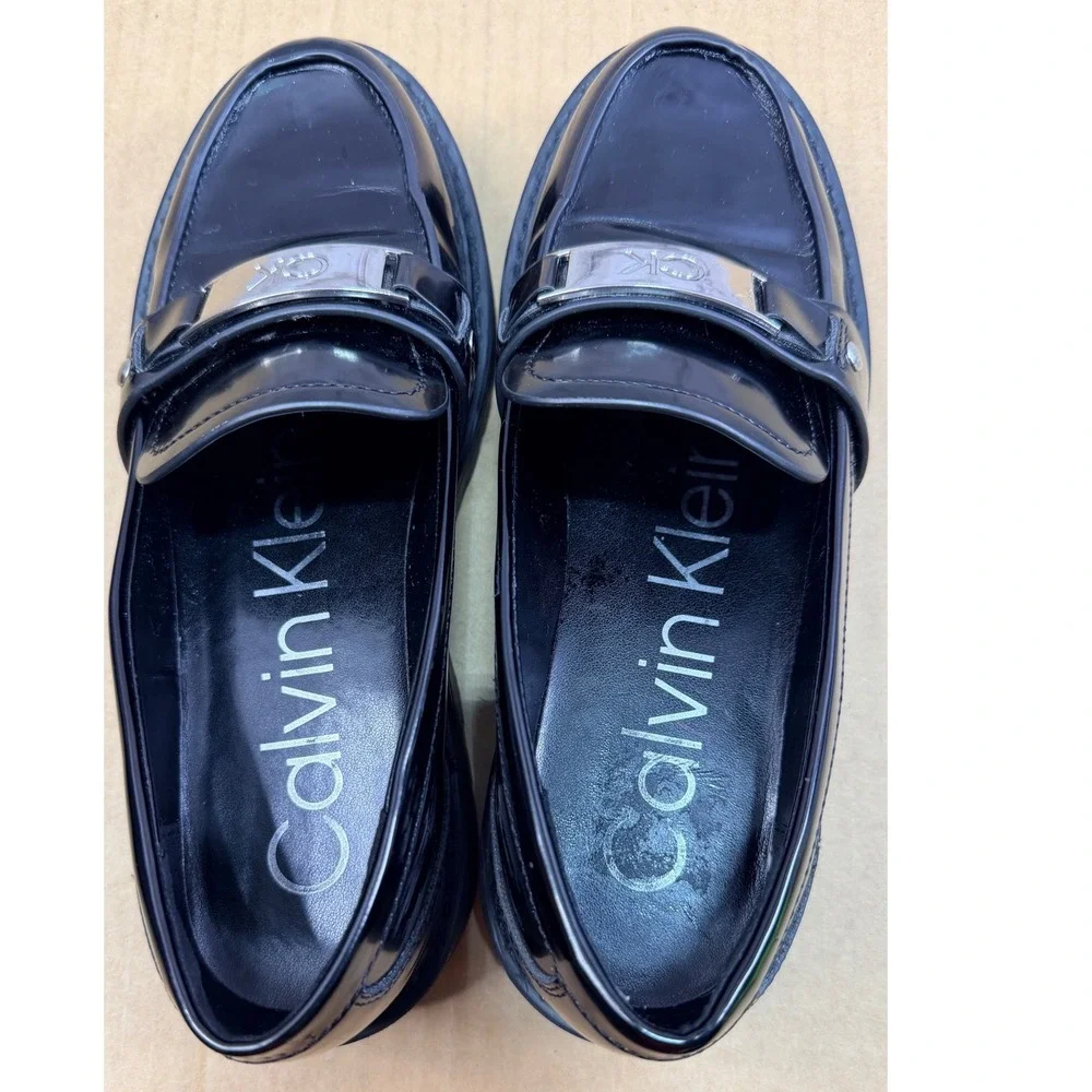 Calvin Klein Faux Patent Loafers Women 7 Black Lug Sole Chunky Dark Academia 90s